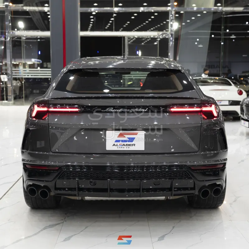 2021 لمبرجيني اوروس