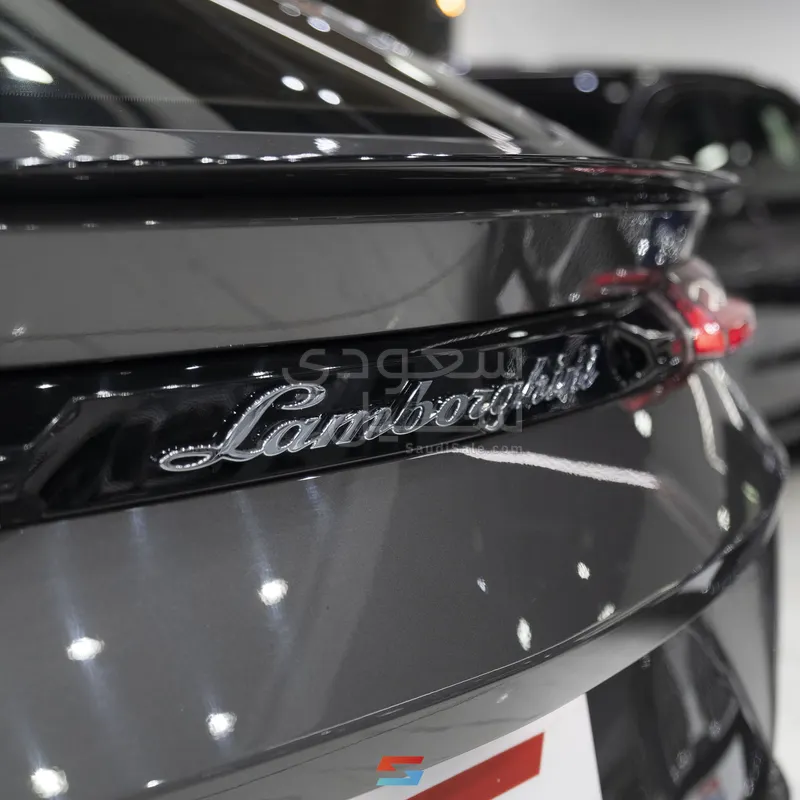 2021 لمبرجيني اوروس