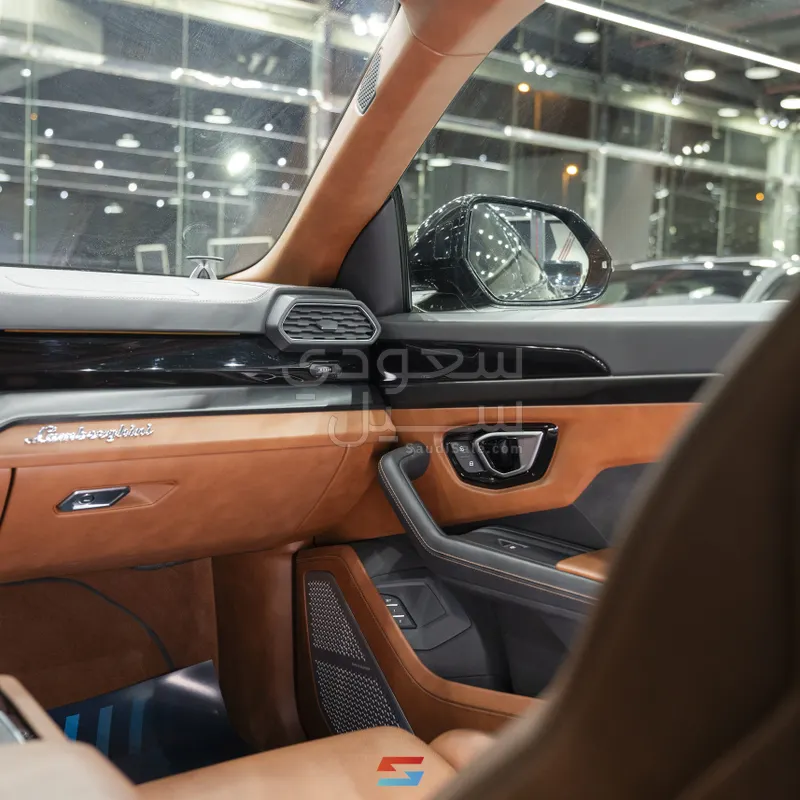 2021 لمبرجيني اوروس