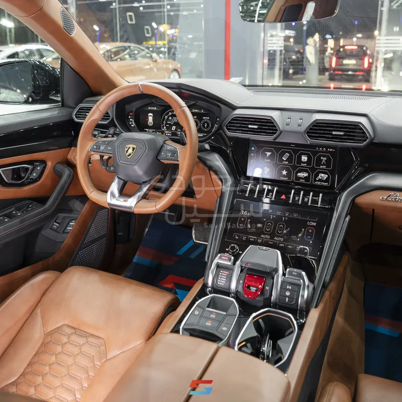 2021 لمبرجيني اوروس