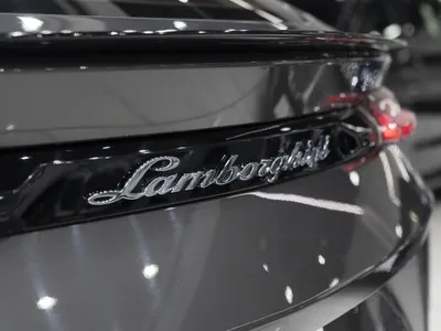 2021 لمبرجيني اوروس