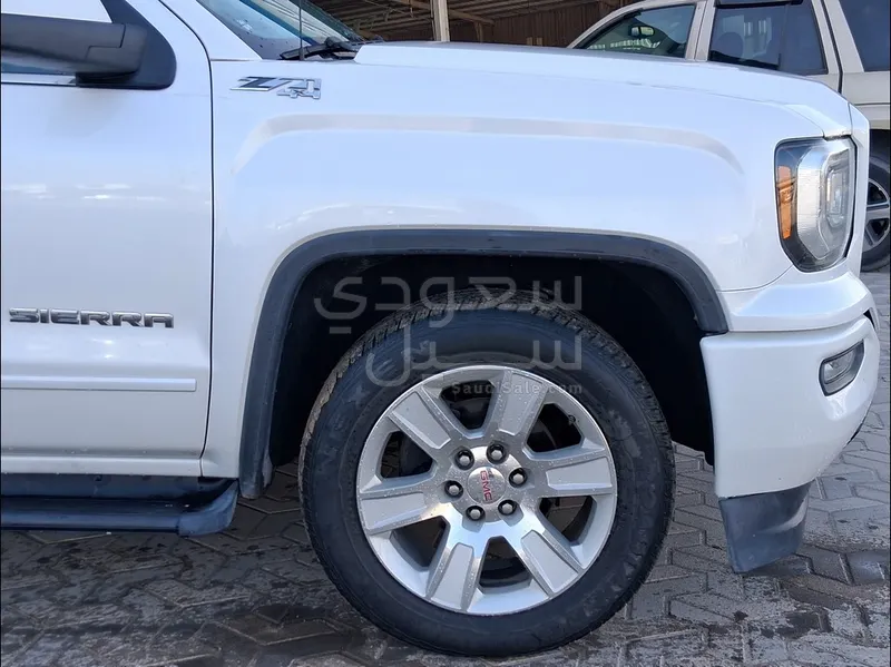 2018 جي ام سي سييرا زد 71