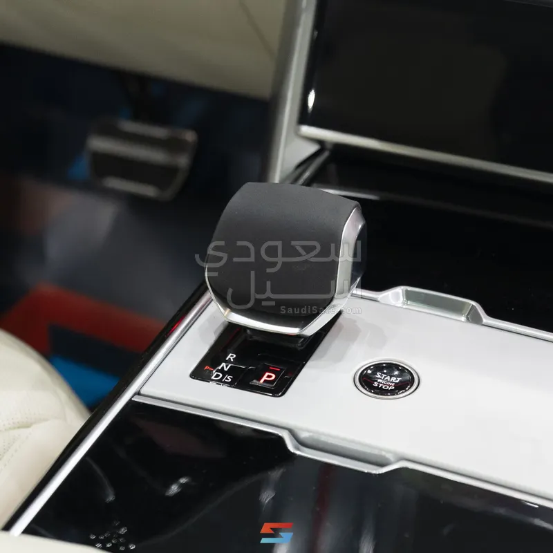 2025 لاند روفر رينج روفر اوتوبيوغرافي