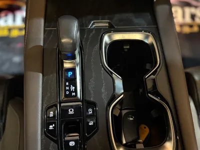 2023 لكزس أر إكس 350