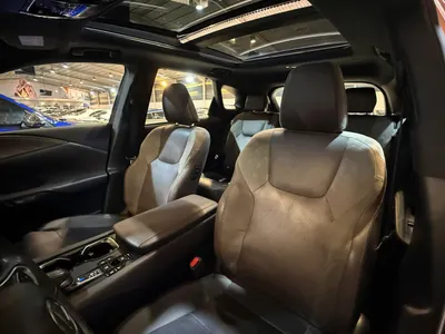 2023 لكزس أر إكس 350