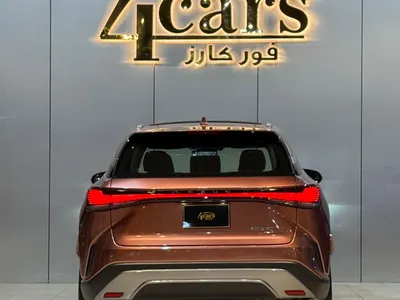 2023 لكزس أر إكس 350