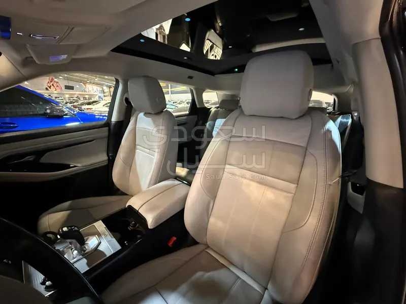 2020 لاند روفر رينج روفر ايفوك