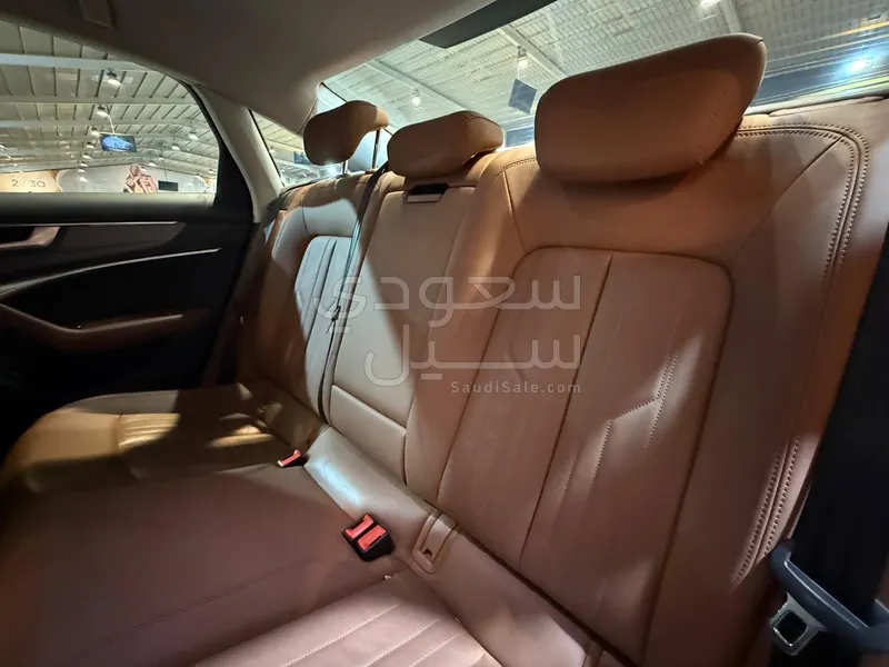 2021 اودي اي 6 40 تي اف اس اي