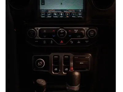 2023 جييب رانجلر سبورت