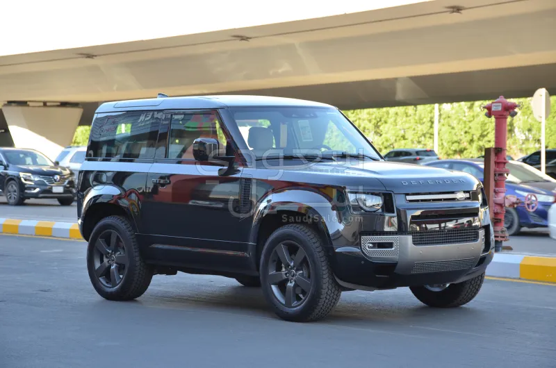 2025 لاند روفر ديفيندر