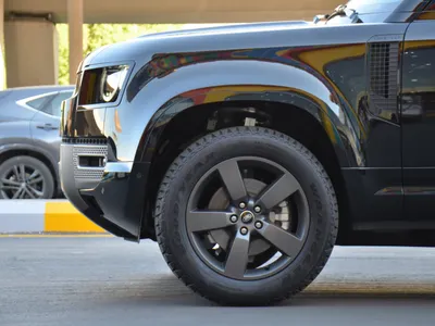 2025 لاند روفر ديفيندر