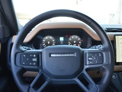 2025 لاند روفر ديفيندر