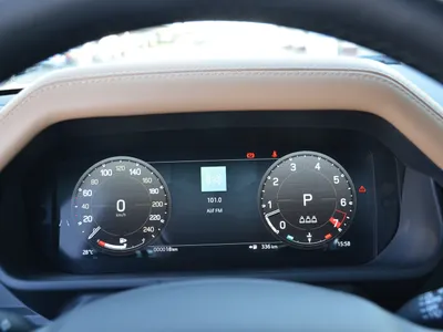 2025 لاند روفر ديفيندر