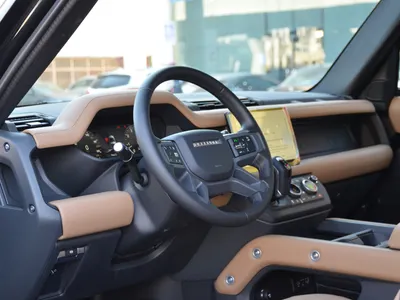 2025 لاند روفر ديفيندر