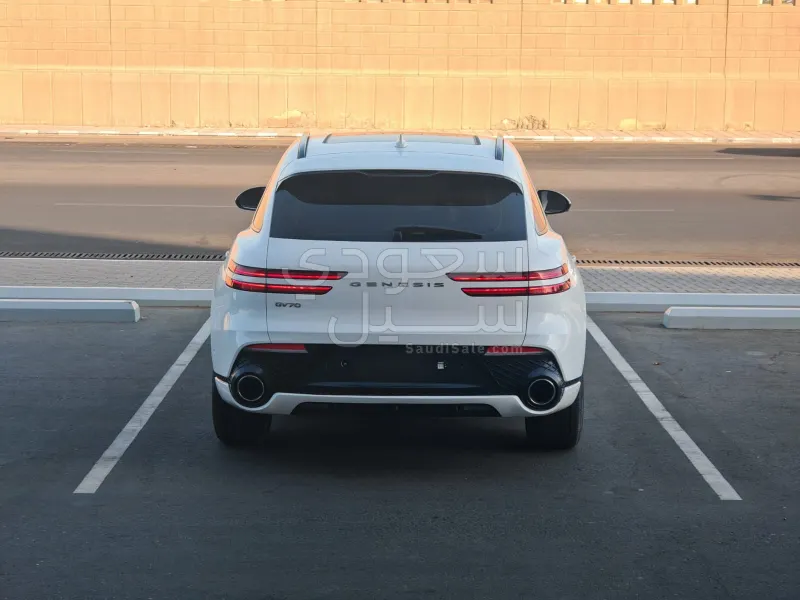 2022 جينيسيس جي في 70