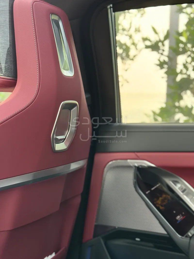 2024 بي ام دبليو الفئة السابعة 740 إل أي