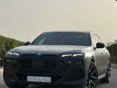 2024 بي ام دبليو الفئة السابعة 740 إل أي