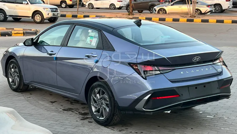 2025 هيونداي النترا