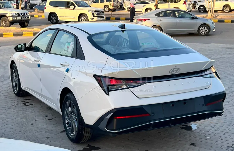 2025 هيونداي النترا