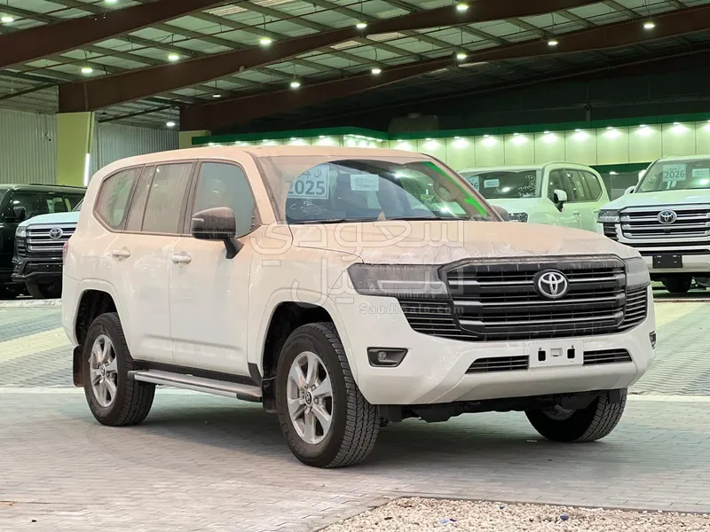 2025 تويوتا لاند كروزر جي اكس ار