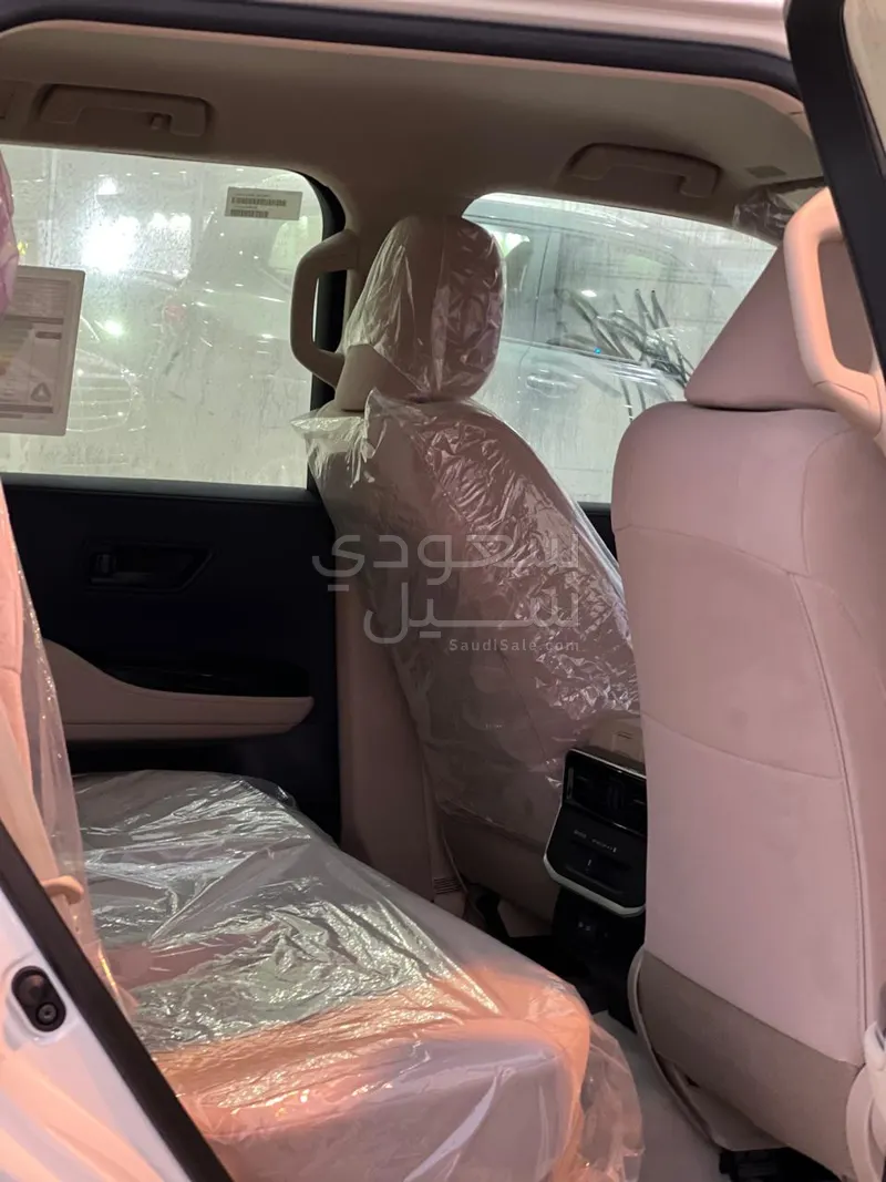 2025 تويوتا لاند كروزر جي اكس ار