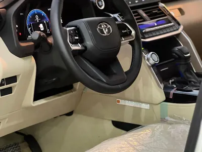 2025 تويوتا لاند كروزر جي اكس ار