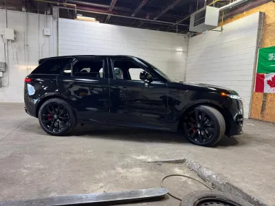 2025 لاند روفر رينج روفر سبورت اتش اس اي