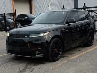 2025 لاند روفر رينج روفر سبورت اتش اس اي