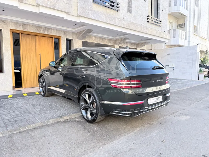 2025 جينيسيس جي في 80