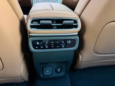 2025 جينيسيس جي في 80