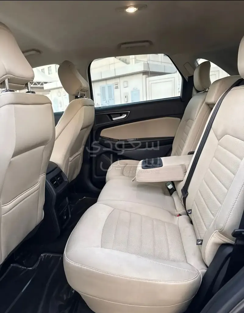 2020 فورد ادج