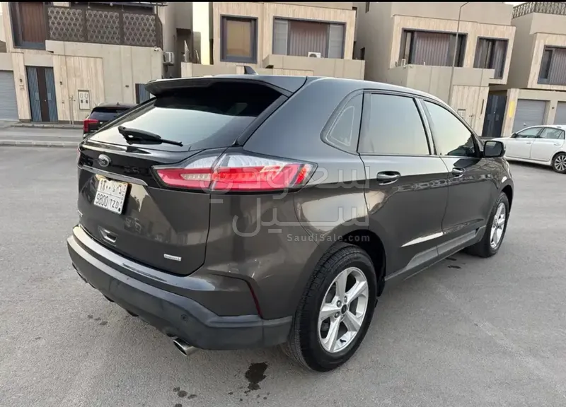 2020 فورد ادج