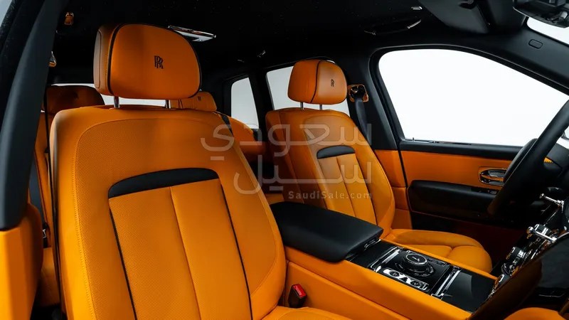 2025 رولز رويس كولينان بلاك بادج