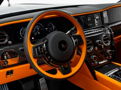 2025 رولز رويس كولينان بلاك بادج