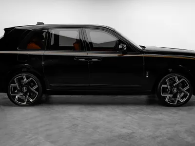 2025 رولز رويس كولينان بلاك بادج