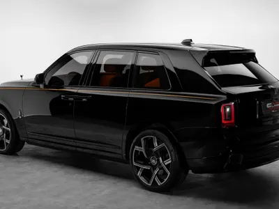 2025 رولز رويس كولينان بلاك بادج