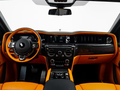 2025 رولز رويس كولينان بلاك بادج