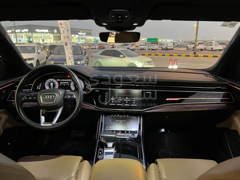 2019 اودي اس كيو 8