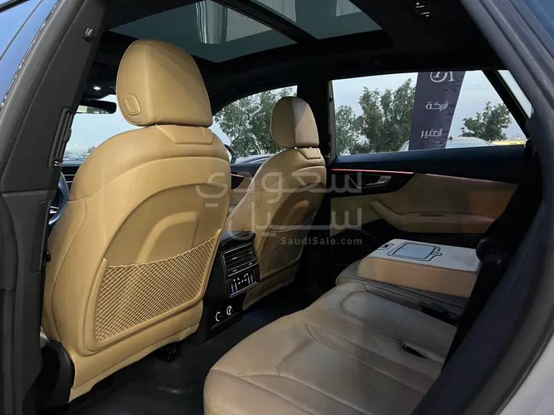 2019 اودي اس كيو 8