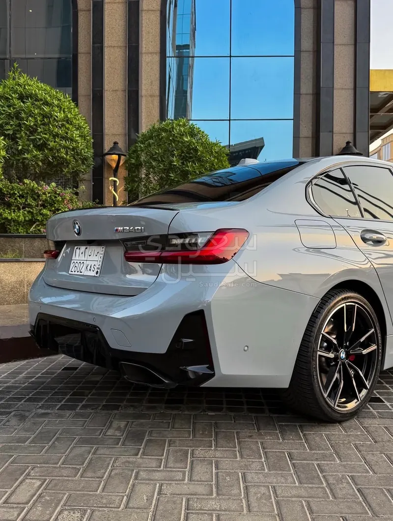 2025 بي ام دبليو الفئة الثالثة 340 أي