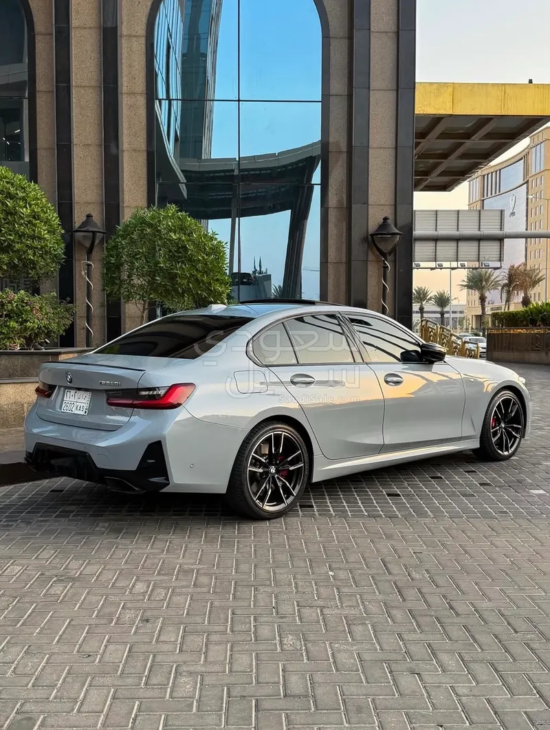 2025 بي ام دبليو الفئة الثالثة 340 أي