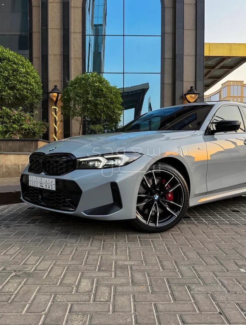 2025 بي ام دبليو الفئة الثالثة 340 أي