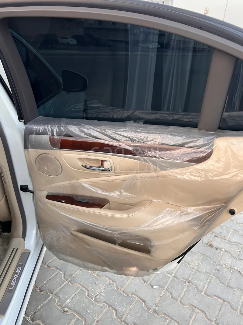 2013 لكزس إل إس 460