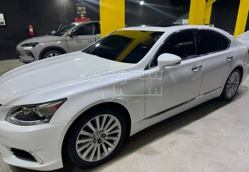 2013 لكزس إل إس 460