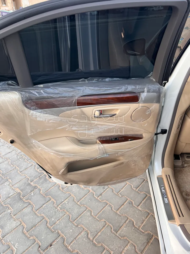 2013 لكزس إل إس 460