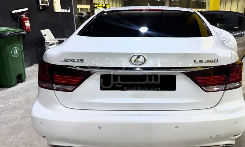 2013 لكزس إل إس 460