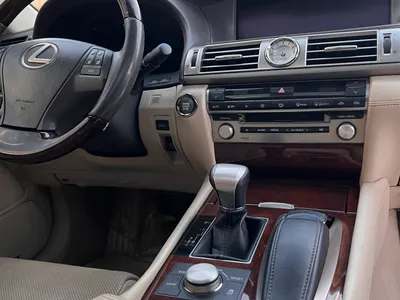 2013 لكزس إل إس 460