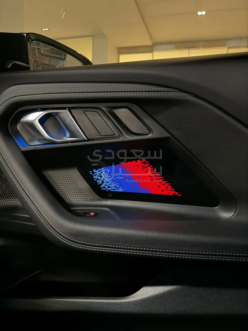 2025 بي ام دبليو الفئة ام إم 2