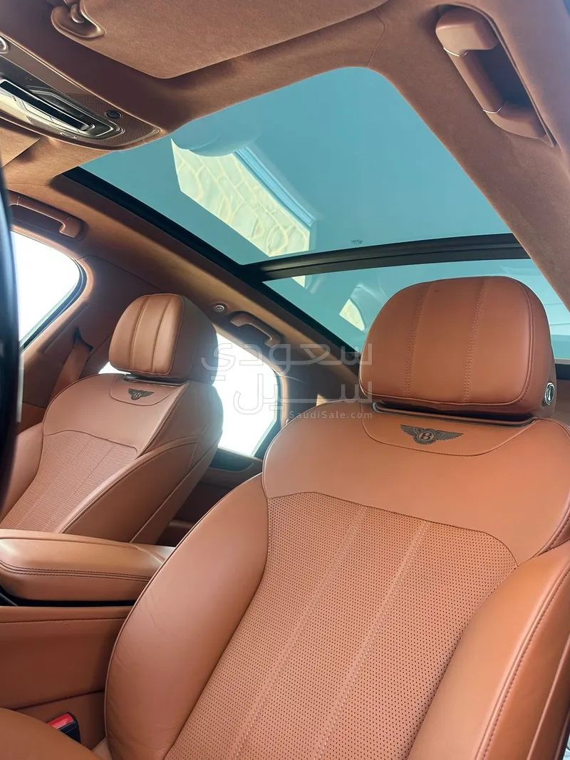 2020 بنتلي بنتايجا الاصدار الاسود