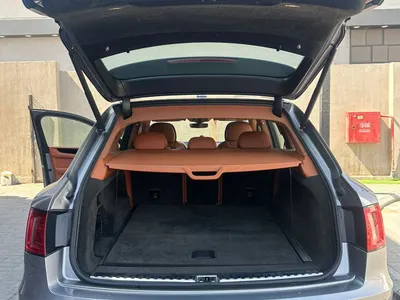 2020 بنتلي بنتايجا الاصدار الاسود